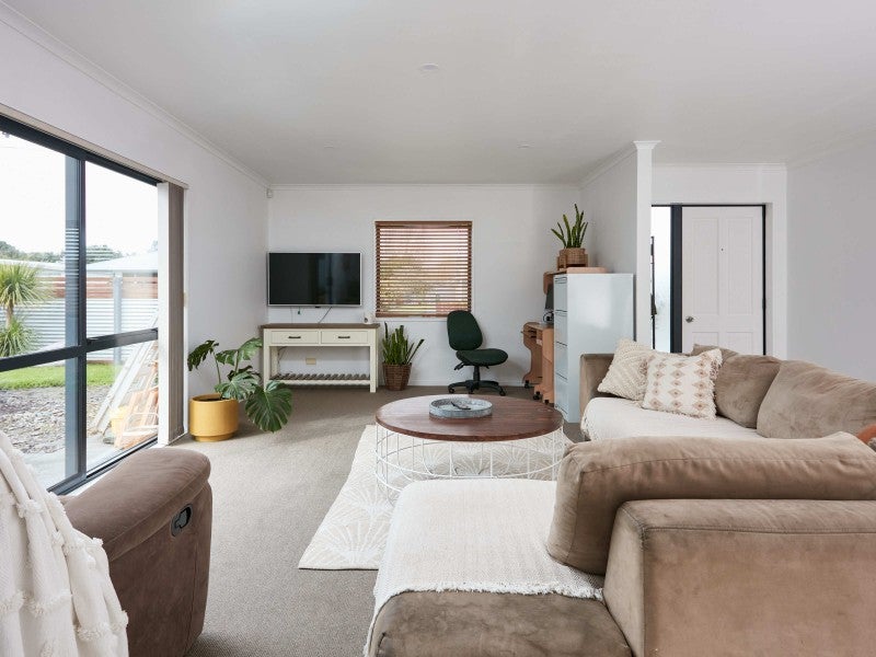 3 Wilson Street, Tamarau, Gisborne - Carousel 2