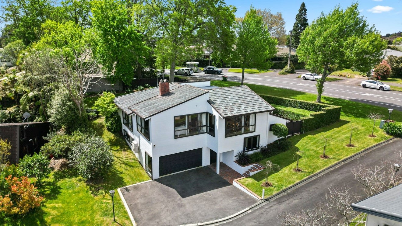 951 River Road, Queenwood, Hamilton - Carousel 1