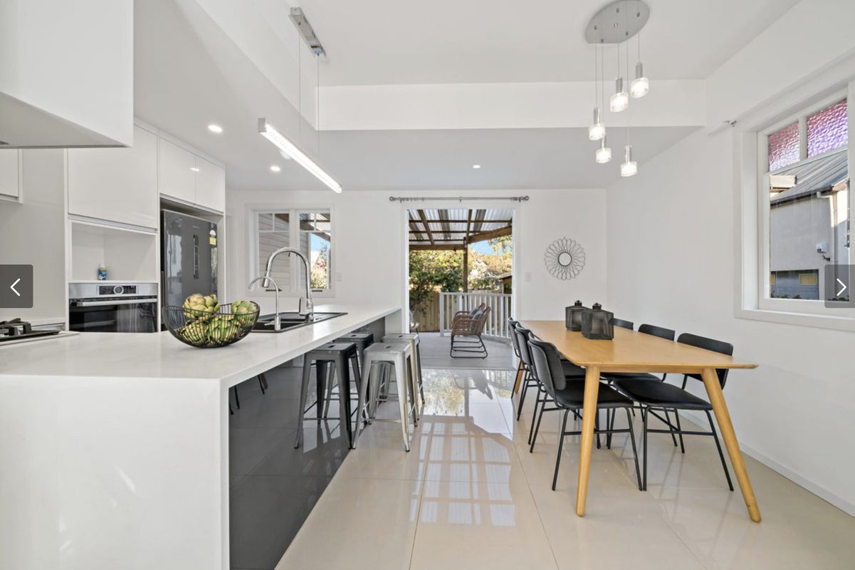 54A Green Lane East, Remuera, Auckland - Carousel 2