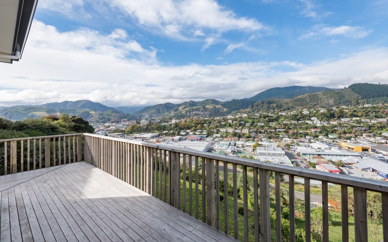 6 Henrietta Way, Washington Valley, Nelson - Carousel 2