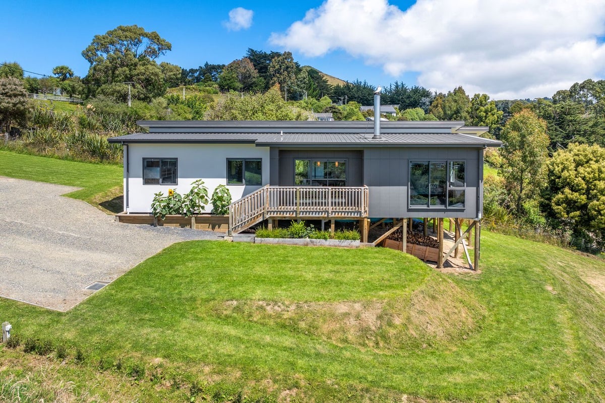 1703 Highcliff Road, Portobello, Dunedin - Carousel 1