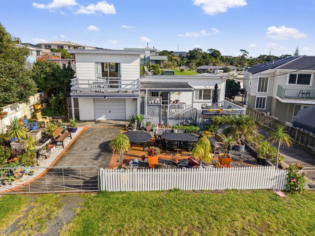 14 Garland Road, Ruakaka - Carousel 1