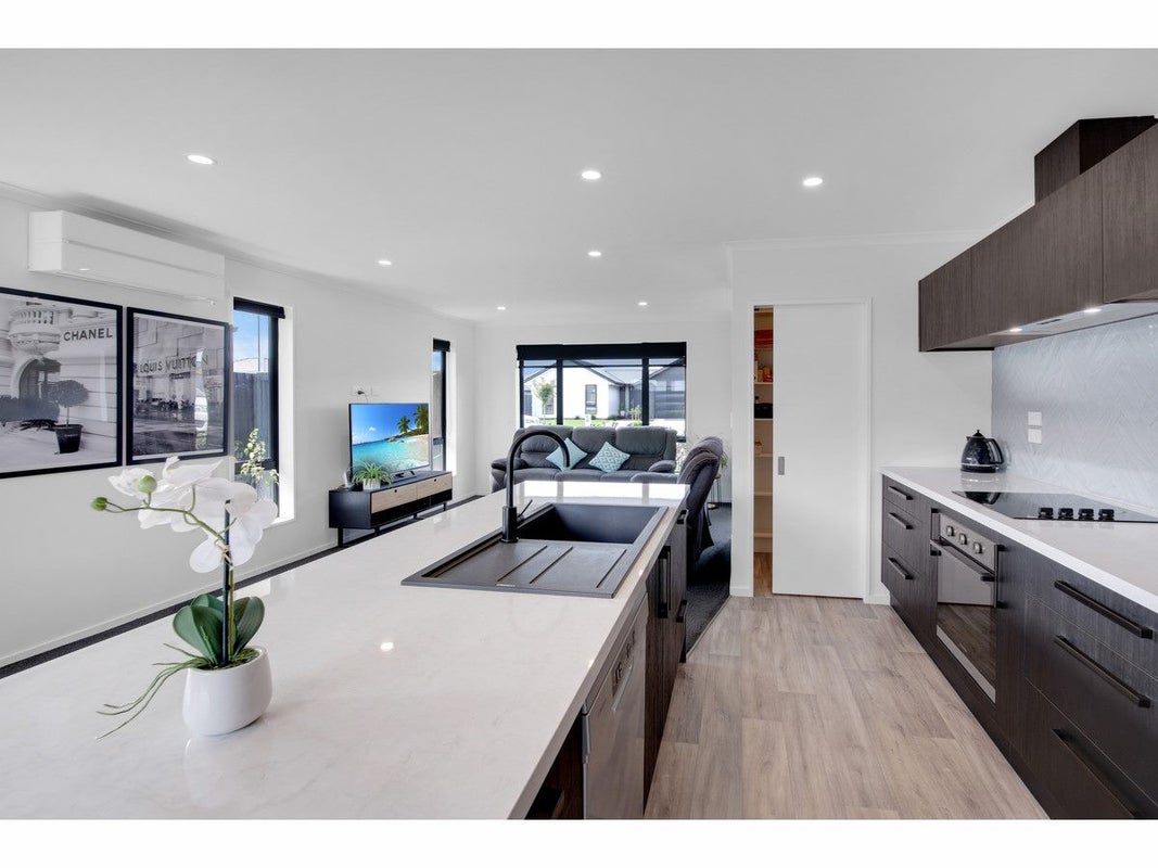 16 Letitia Street, Burwood, Christchurch - Carousel 1