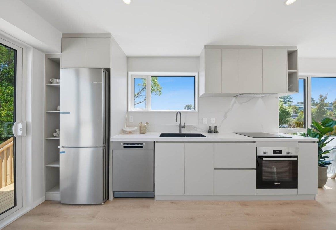 8/186 Forrest Hill Road, Forrest Hill, Auckland - Carousel 2