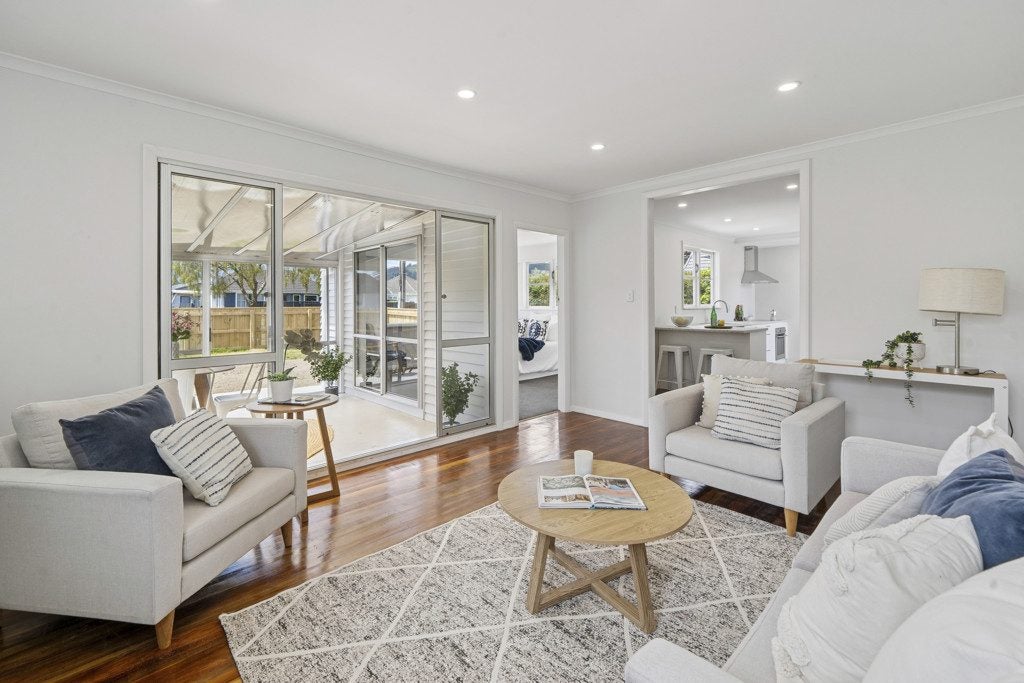 31 Stephen Street, Trentham, Upper Hutt - Carousel 1