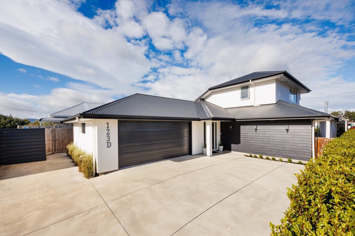 123D James Line, Kelvin Grove, Palmerston North - Carousel 1