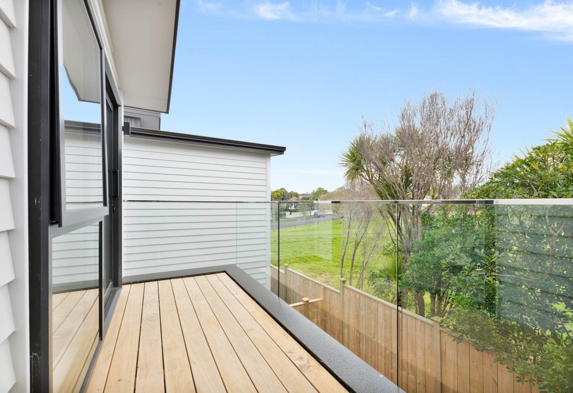 21A Montgomery Avenue, Belmont, Auckland - Carousel 19