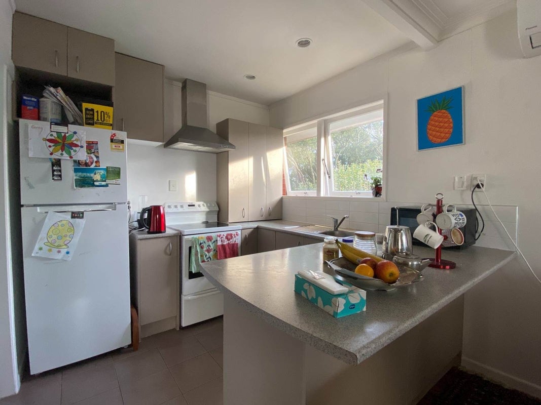 4/16 Dorchester Street, Meadowbank, Auckland - Carousel 1