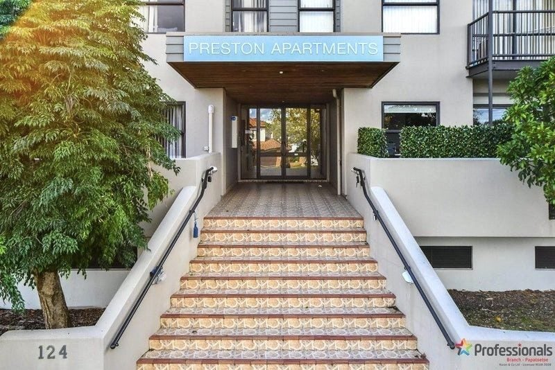 3/124 Stancombe Road, Flat Bush, Auckland - Carousel 1