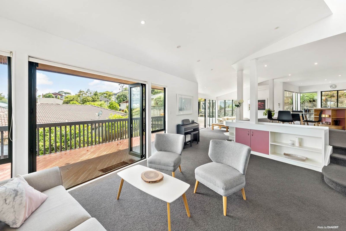 24 Chamari Close, Titirangi, Auckland - Carousel 2