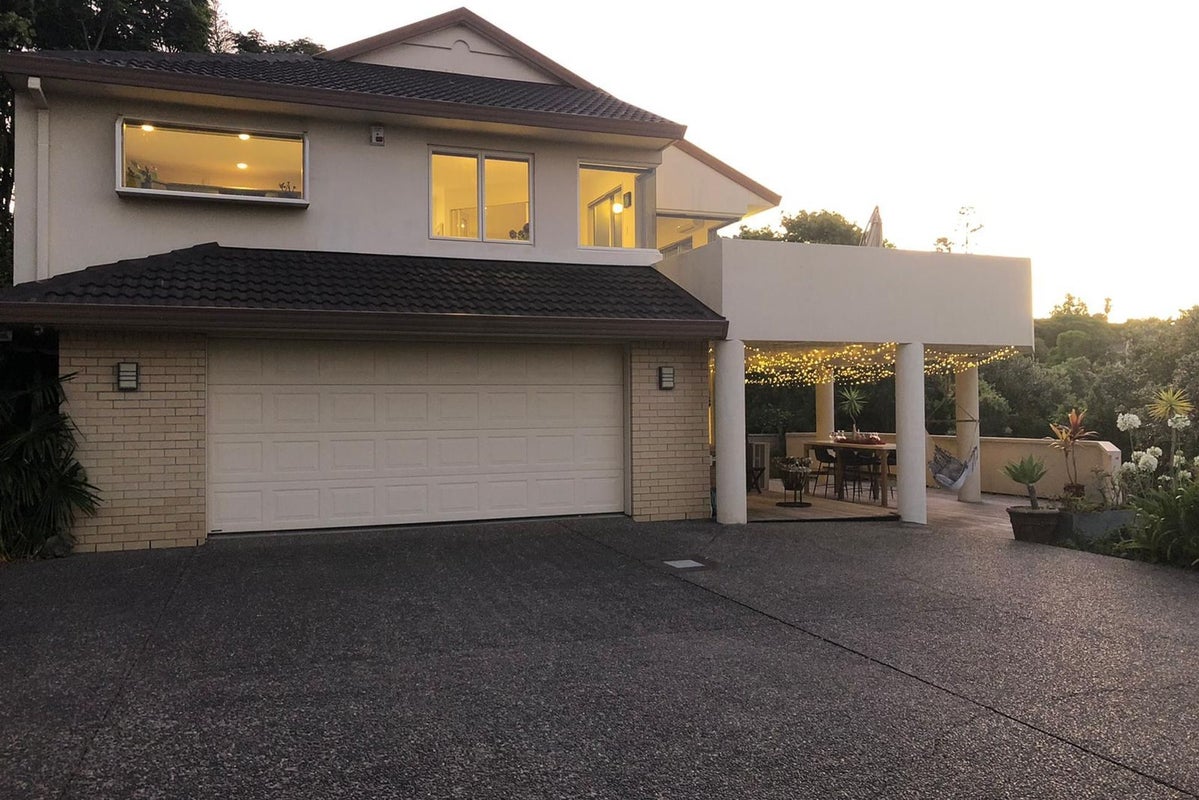 24B View Road, Shelly Park, Auckland - Carousel 18