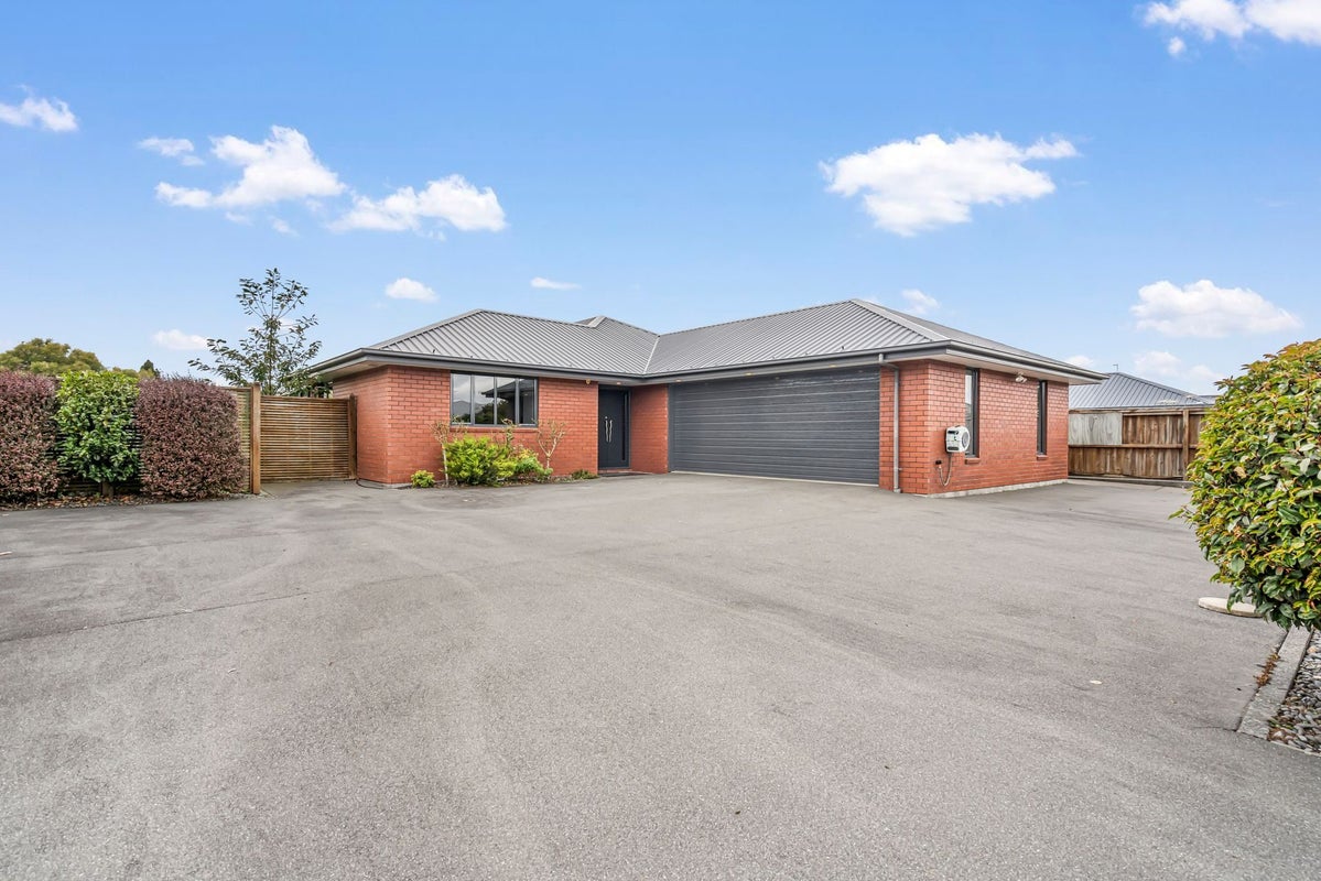 8 Parkdale Close, Allenton, Ashburton - Carousel 1