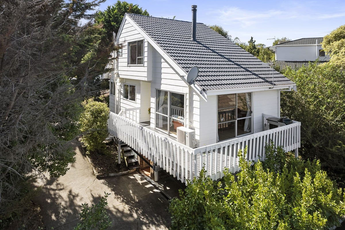 1/34 Martin Crescent, Northcote, Auckland - Carousel 1