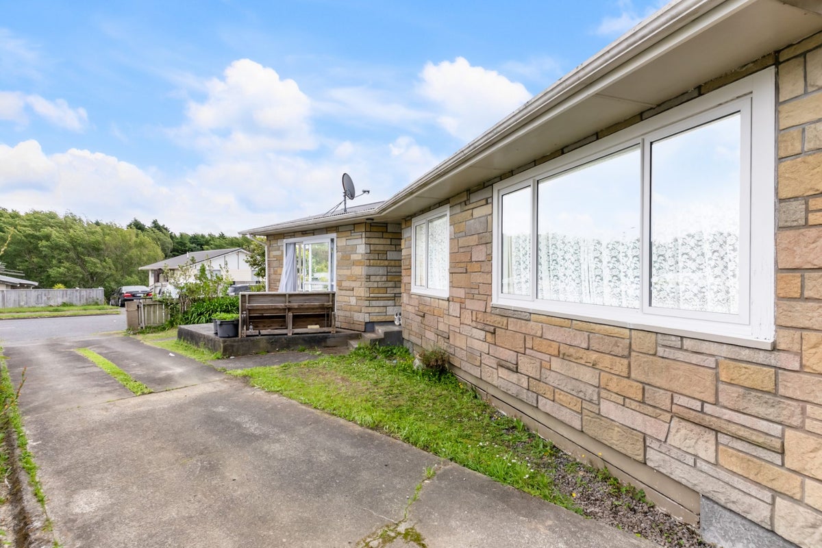 44 Kokiri Crescent, Waitangirua, Porirua - Carousel 22