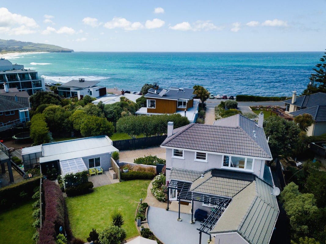 10 Cliffs Road, Saint Clair, Dunedin - Carousel 1
