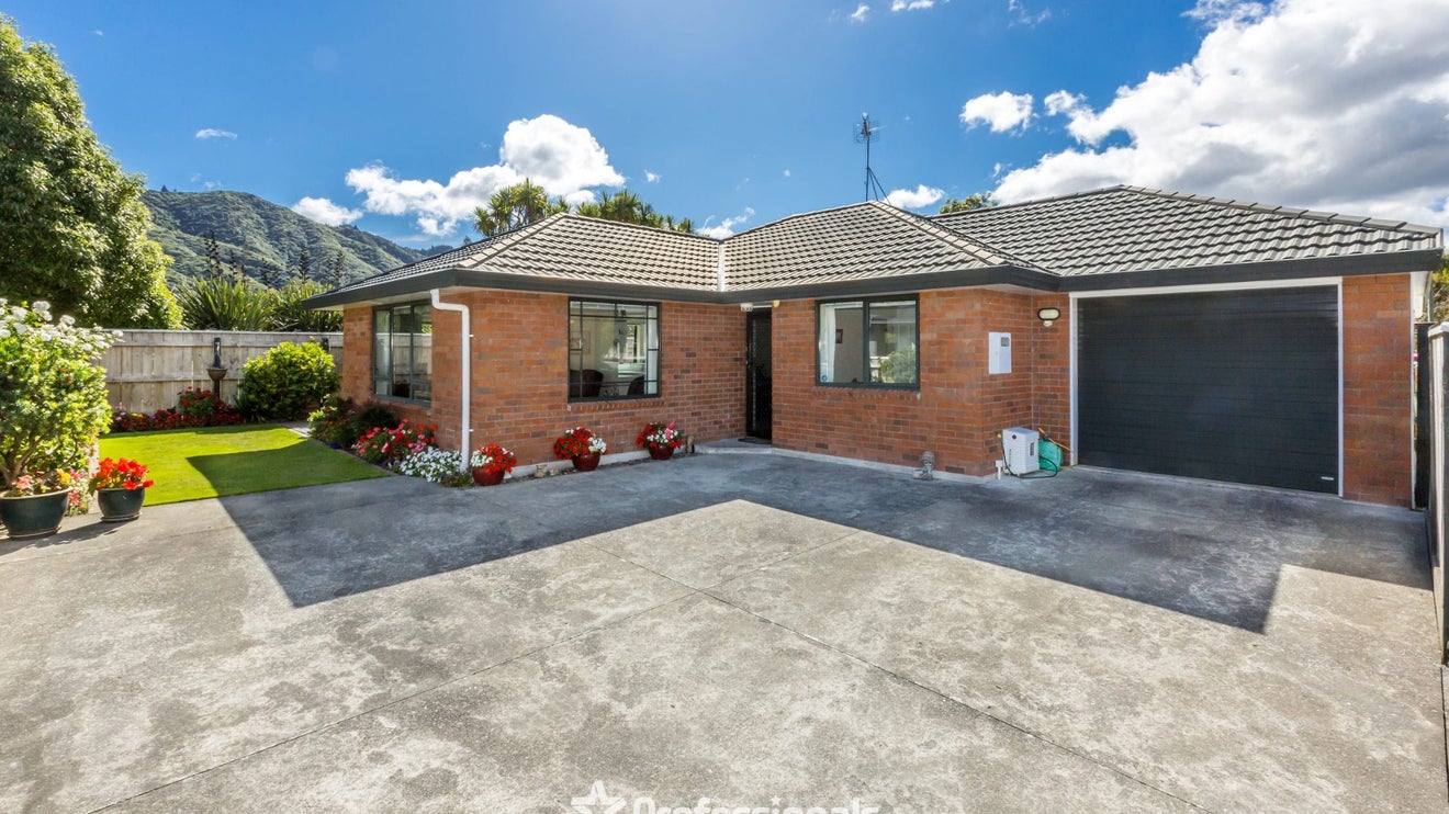 23A Hudson Avenue, Ebdentown, Upper Hutt - Carousel 1