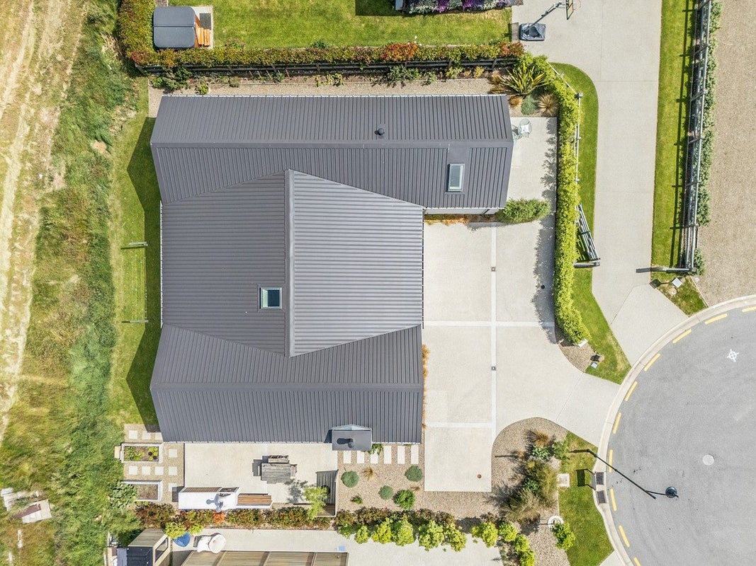 9 Mcdonald Street, WANAKA - Carousel 22