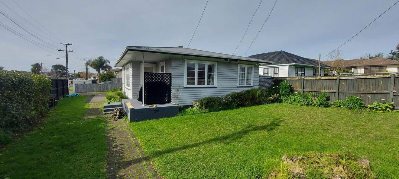 440 Blockhouse Bay Road, Blockhouse Bay, Auckland - Carousel 1