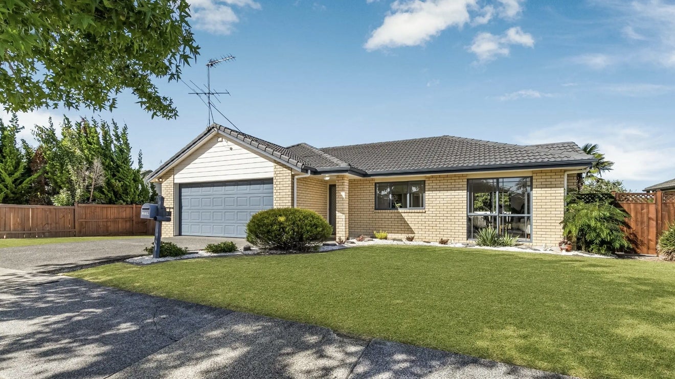 3 Ashland Place, Weymouth, Auckland - Carousel 1