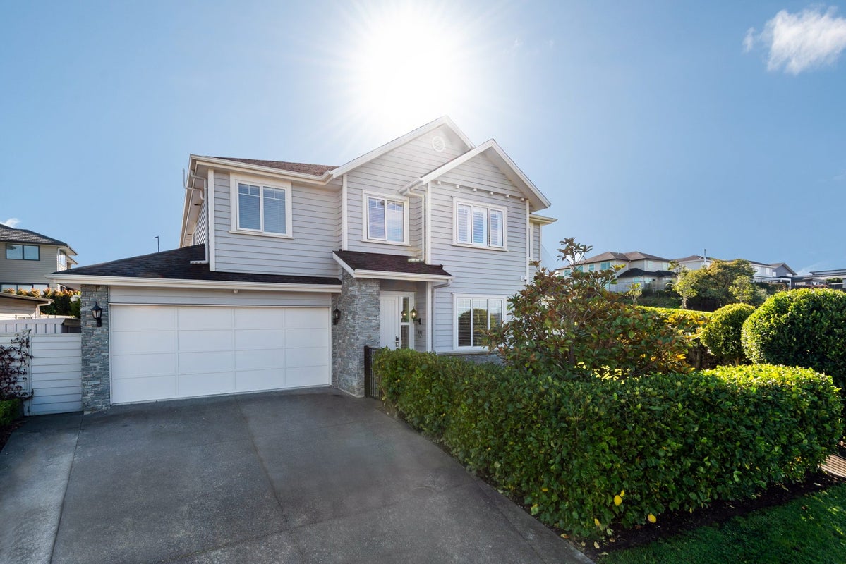 89 Ormonde Drive, Silverdale, Silverdale - Carousel 2
