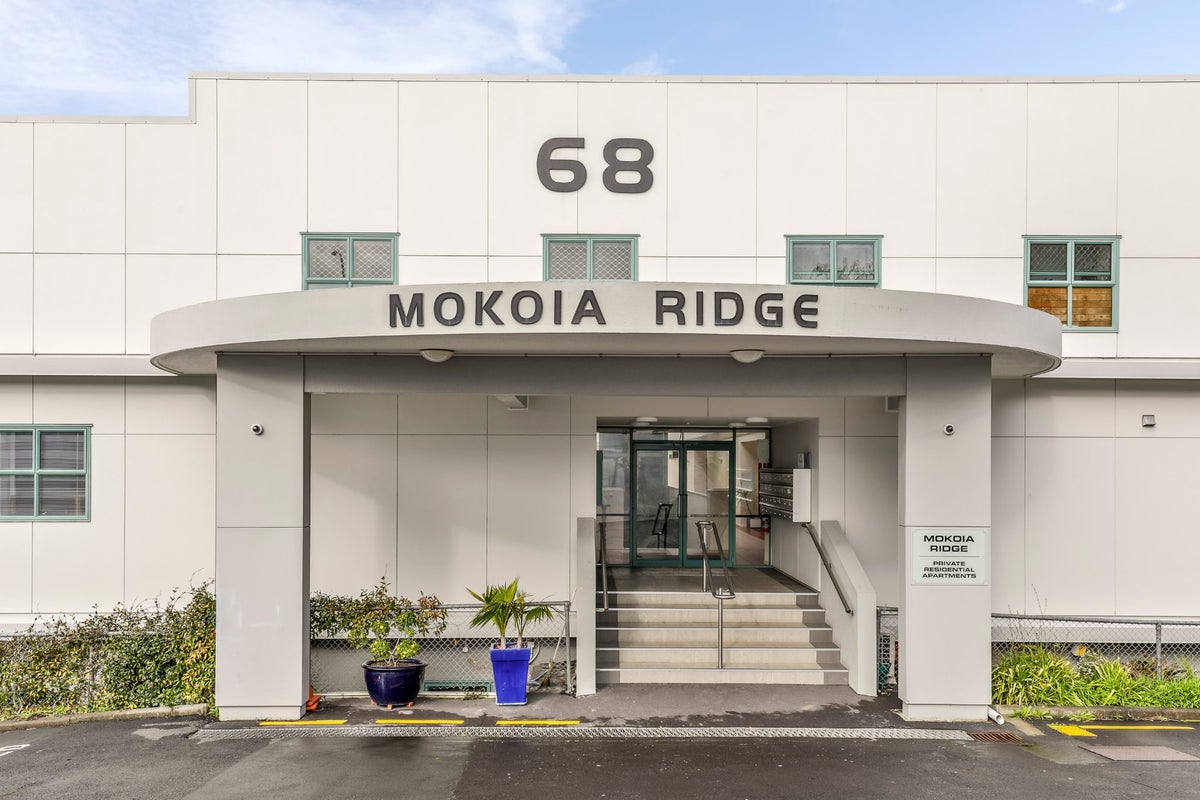 1A/68 Mokoia Road, Birkenhead, Auckland - Carousel 1