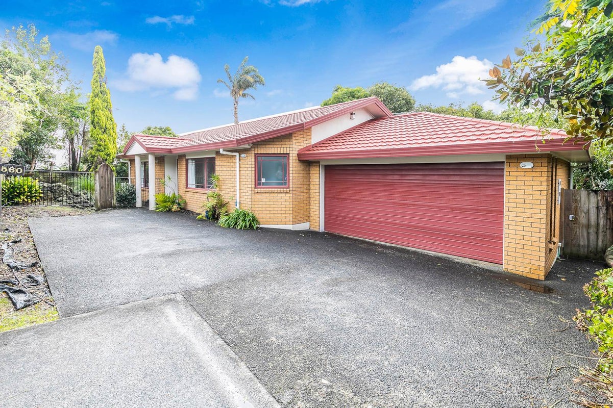 560 Don Buck Road, Westgate, Auckland - Carousel 1
