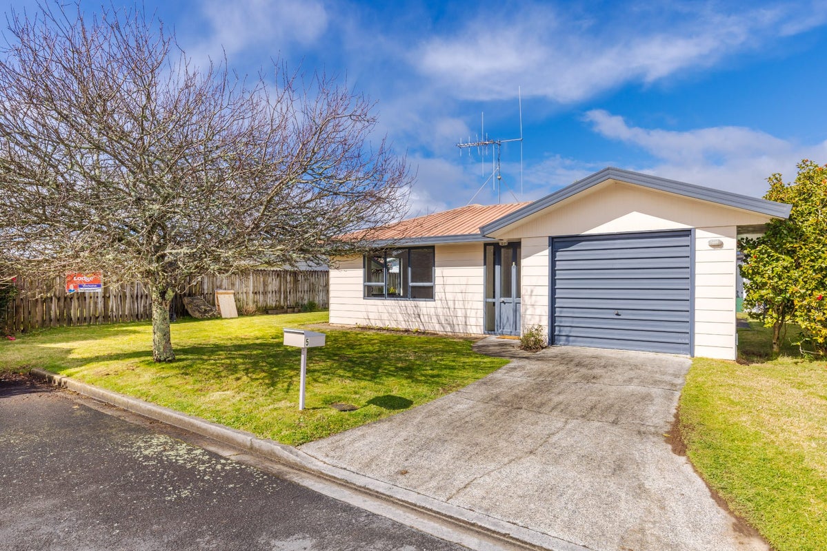 5 Cottage Lane, Pukete, Hamilton - Carousel 1