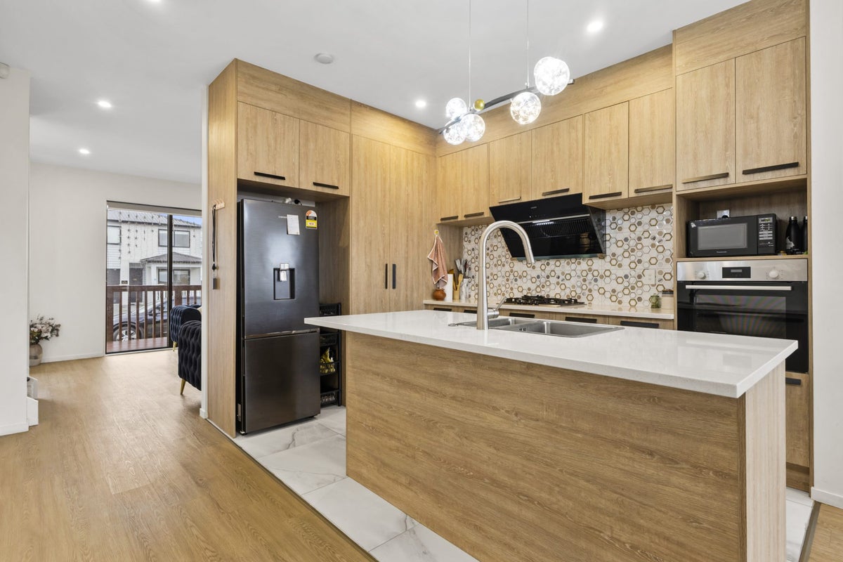 25 Woven Place, Karaka, Papakura - Carousel 2