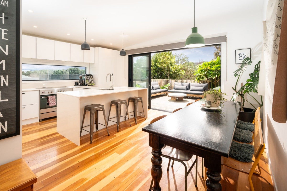 13 Elphinstone Avenue, Strathmore Park, Wellington, Wellington - Carousel 2