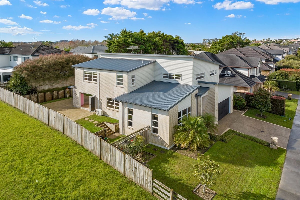 55 Laurel Oak Drive, Schnapper Rock, Auckland - Carousel 1