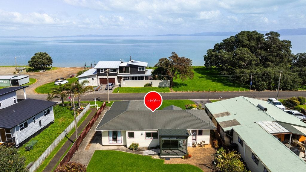 6 Seaview Avenue, Te Puru, Thames - Carousel 1
