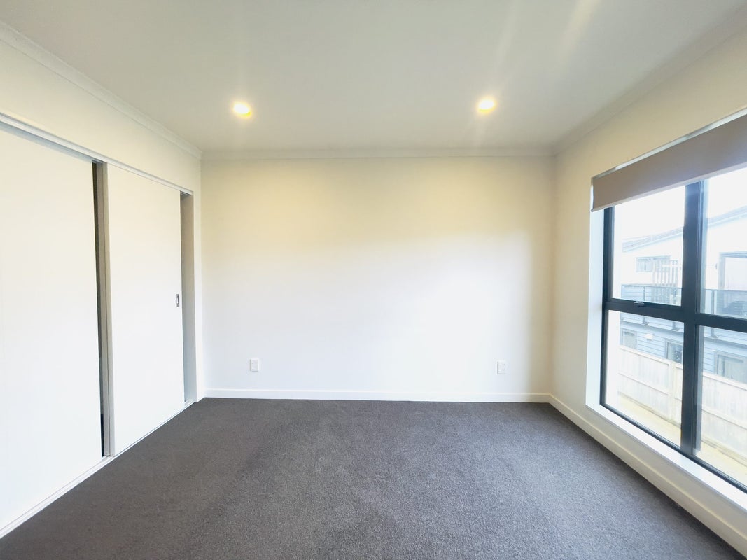 21D Awatere Street, Clover Park, Auckland - Carousel 1