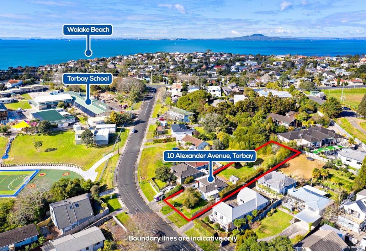 10 Alexander Avenue, Torbay, Auckland - Carousel 2