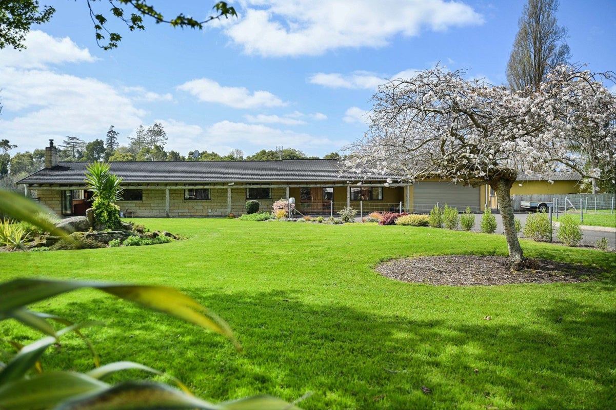 185A Rosebanks Drive, Tamahere, Hamilton - Carousel 1