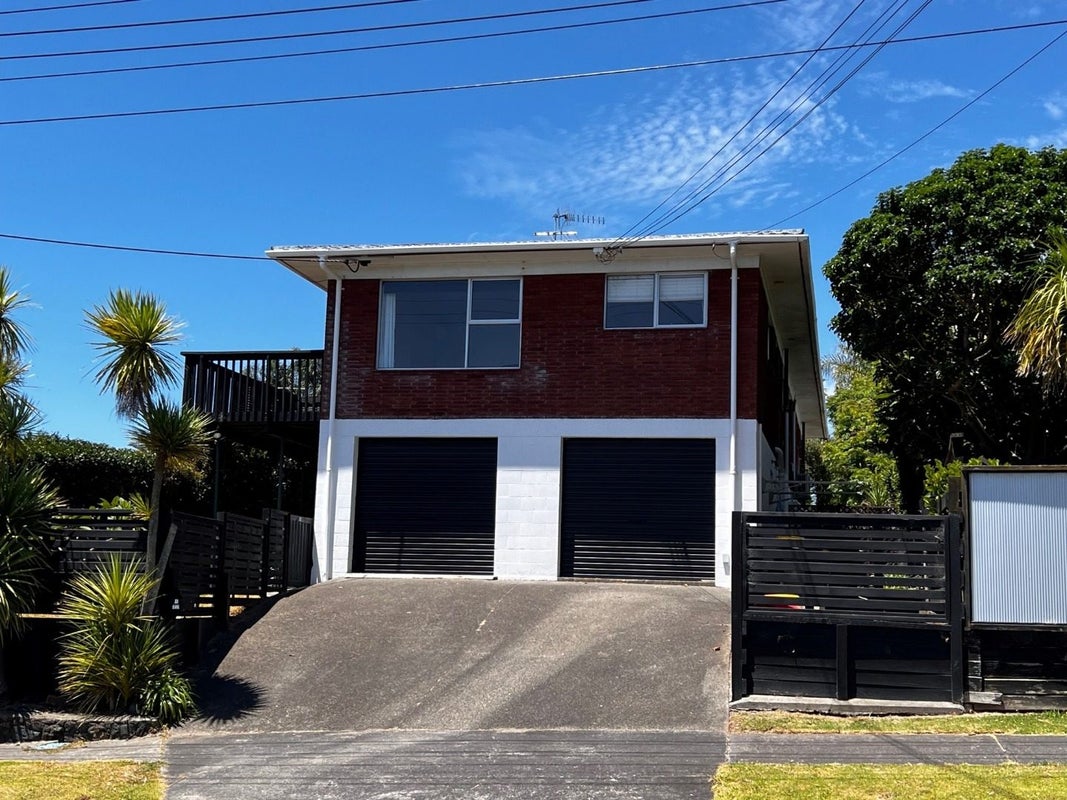 1/70 Beresford Street, Bayswater, Auckland - Carousel 19