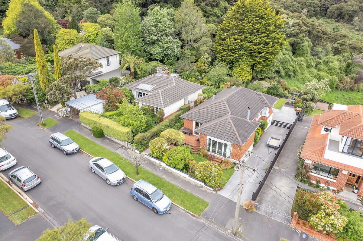17 Northfield Avenue, Opoho, Dunedin - Carousel 37