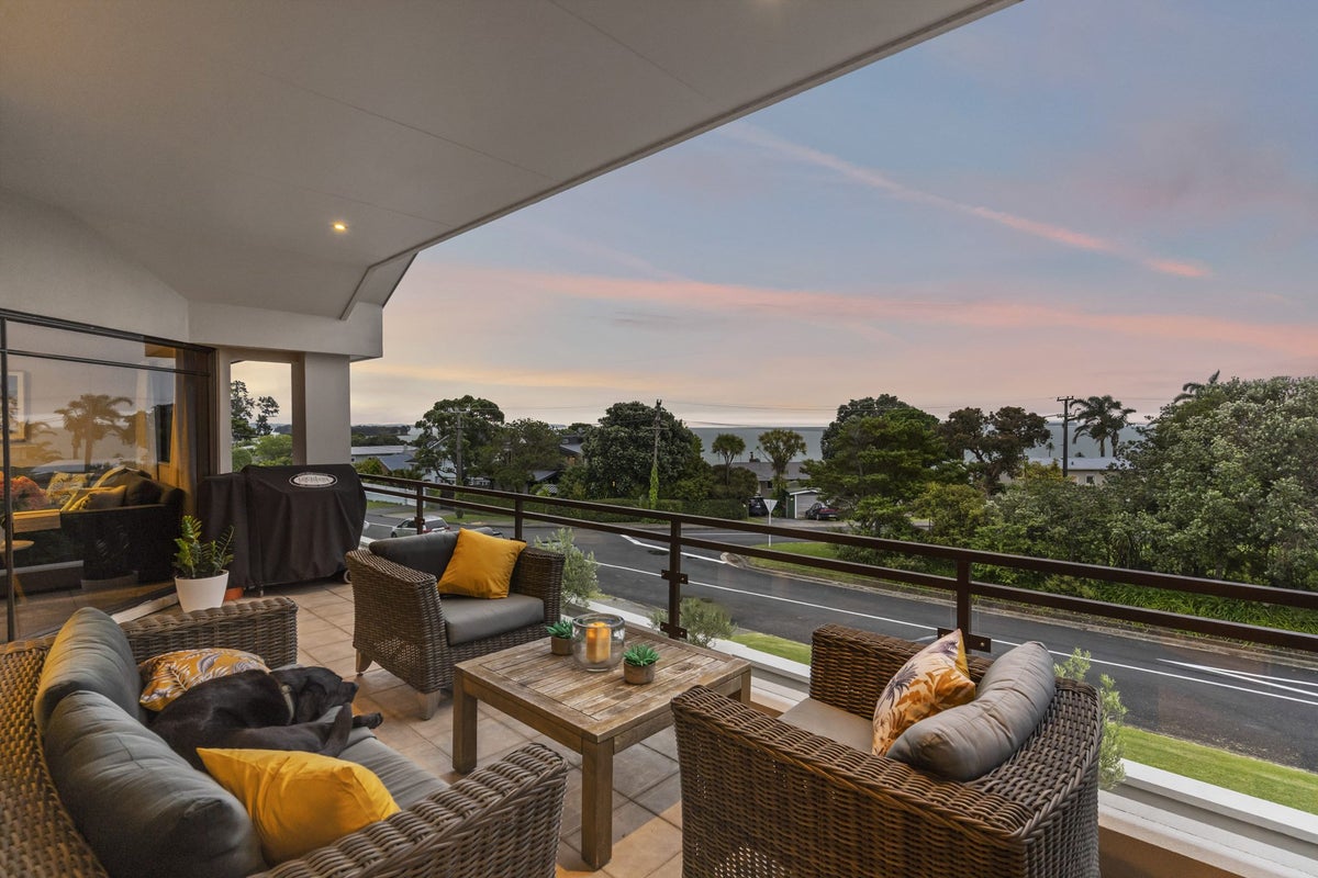 6A EALING CRES, Beachlands, Auckland - Carousel 1