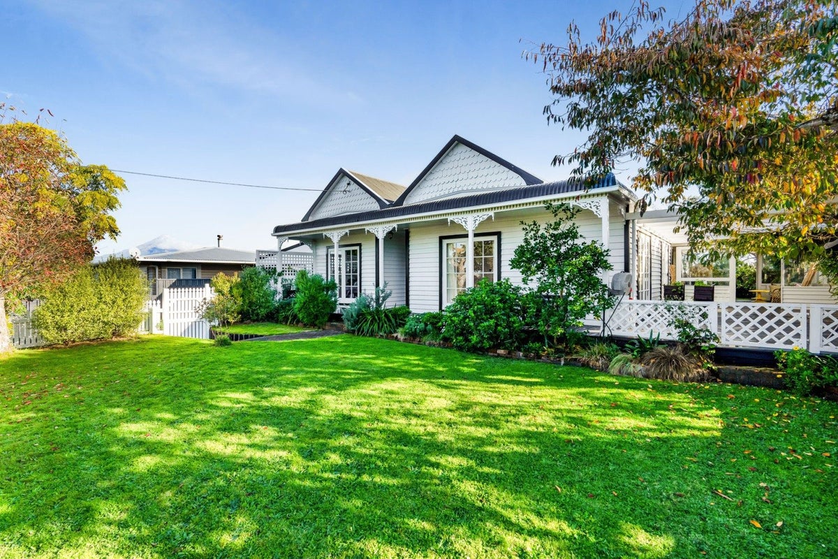 73 Wallath Road, Westown, New Plymouth - Carousel 1