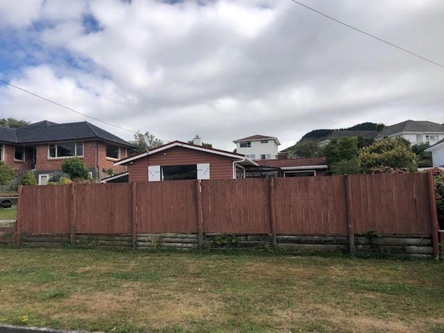 6 Mascot Street, Tawa, Wellington - Carousel 1