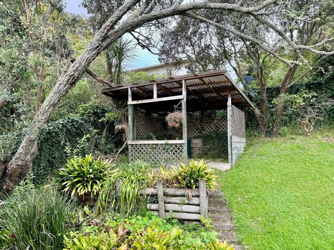 18 Nor'East Drive, Northcross, Auckland - Carousel 20