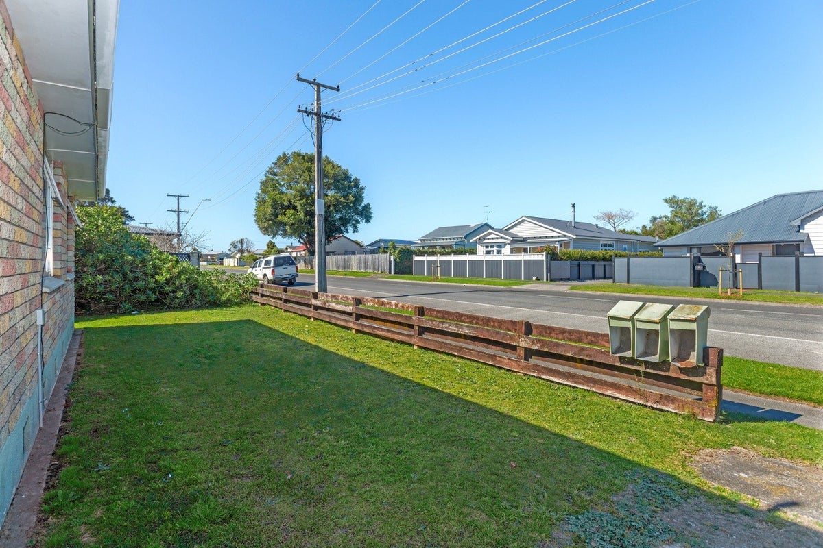 2/735 Aberdeen Road, Te Hapara, Gisborne - Carousel 27