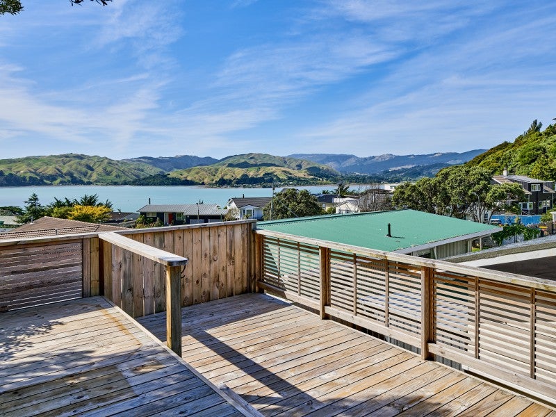 42 Spinnaker Drive, Whitby, Porirua - Carousel 1