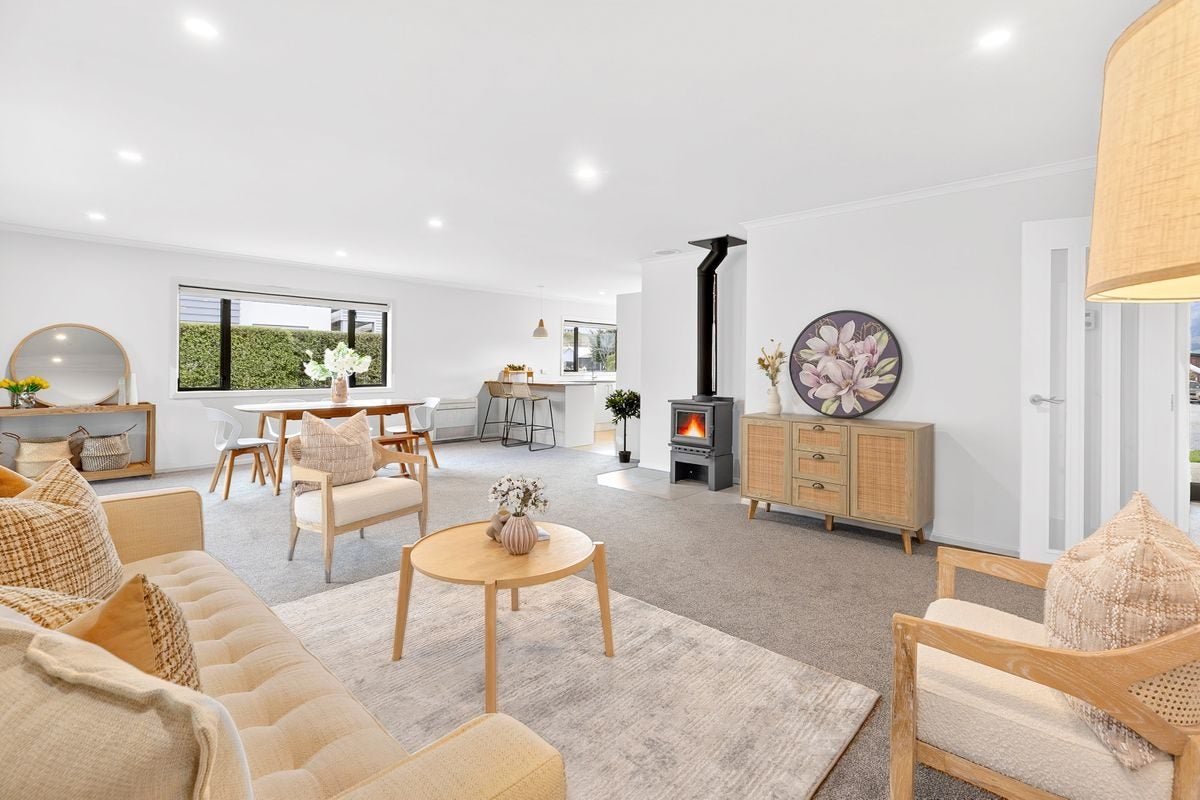 4 Bell Street, Wanaka - Carousel 2