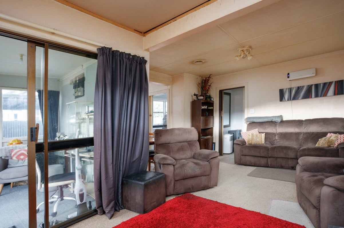 1 Aerodrome Road, Elgin, Gisborne - Carousel 2