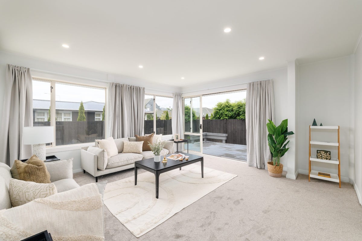 6 Lake Terrace Road, Burwood, Christchurch - Carousel 2