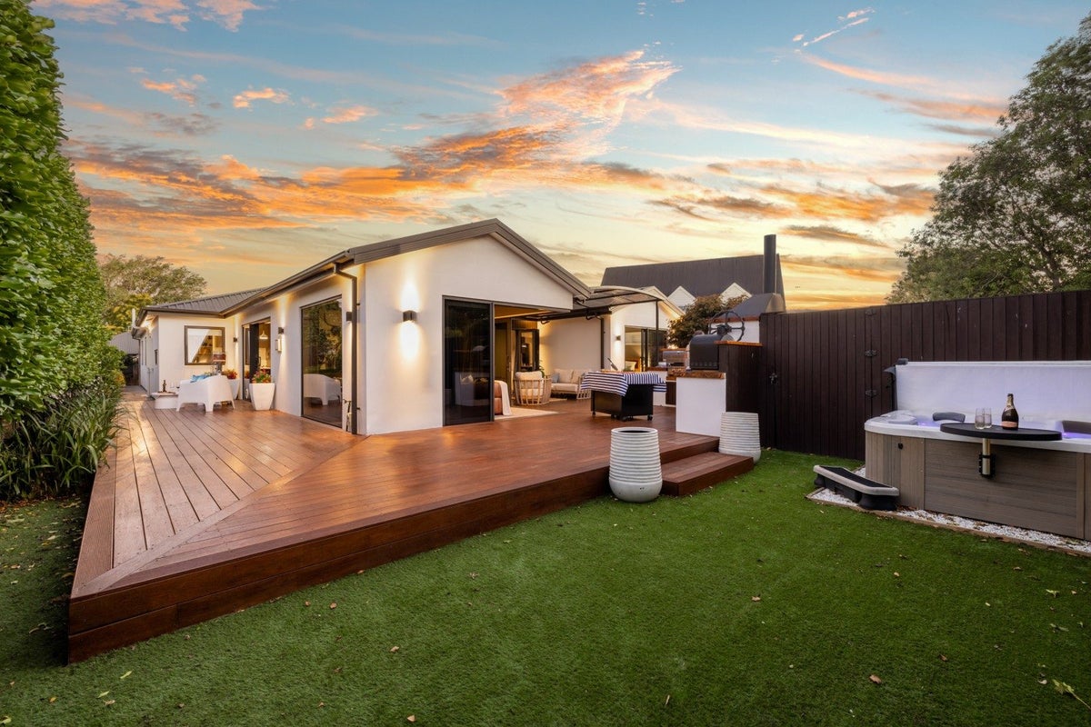 11 Natalie Place, Harewood, Christchurch - Carousel 1
