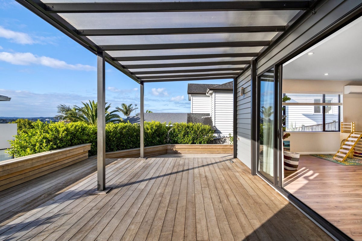 11 Matisse Drive, West Harbour, Auckland - Carousel 2