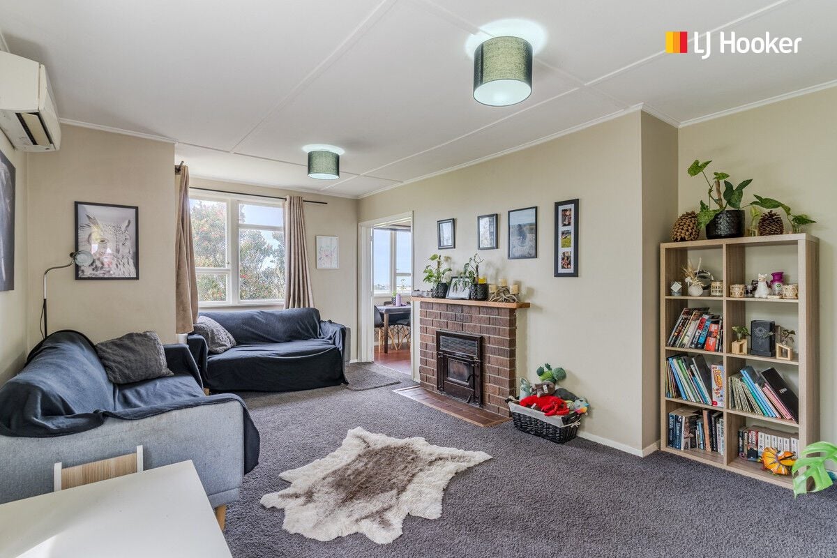 15 Hanlon Street, Halfway Bush, Dunedin - Carousel 2