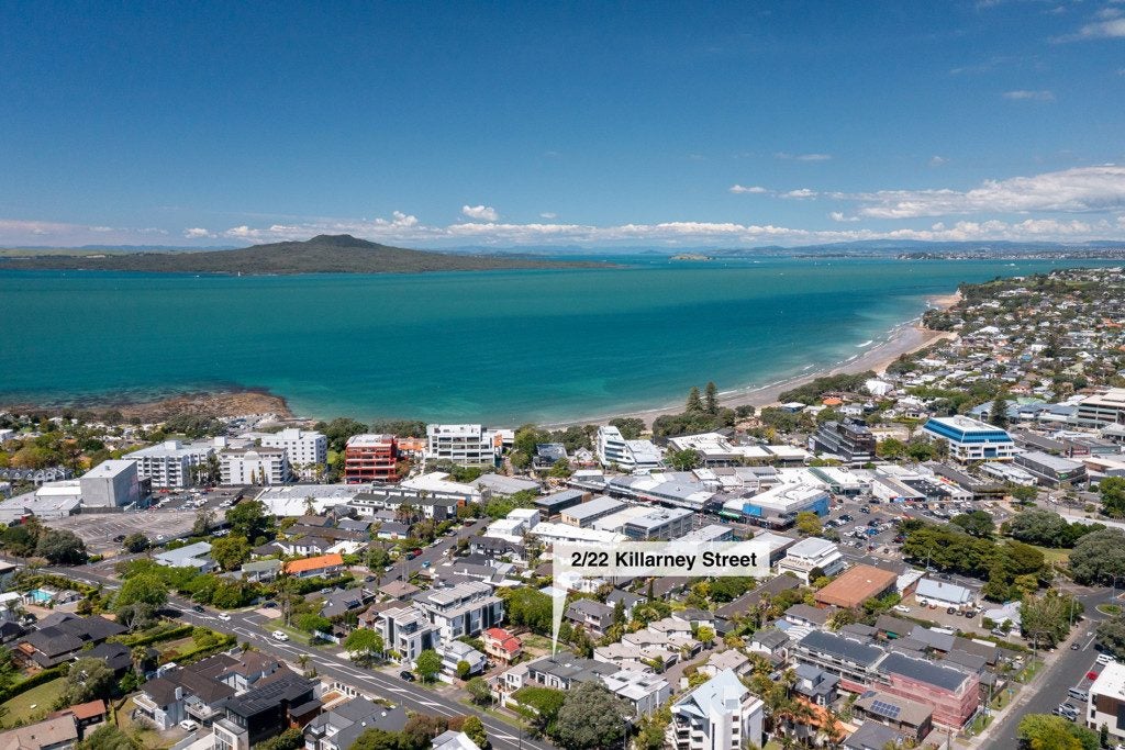 2/22 Killarney Street, Takapuna, Auckland - Carousel 1