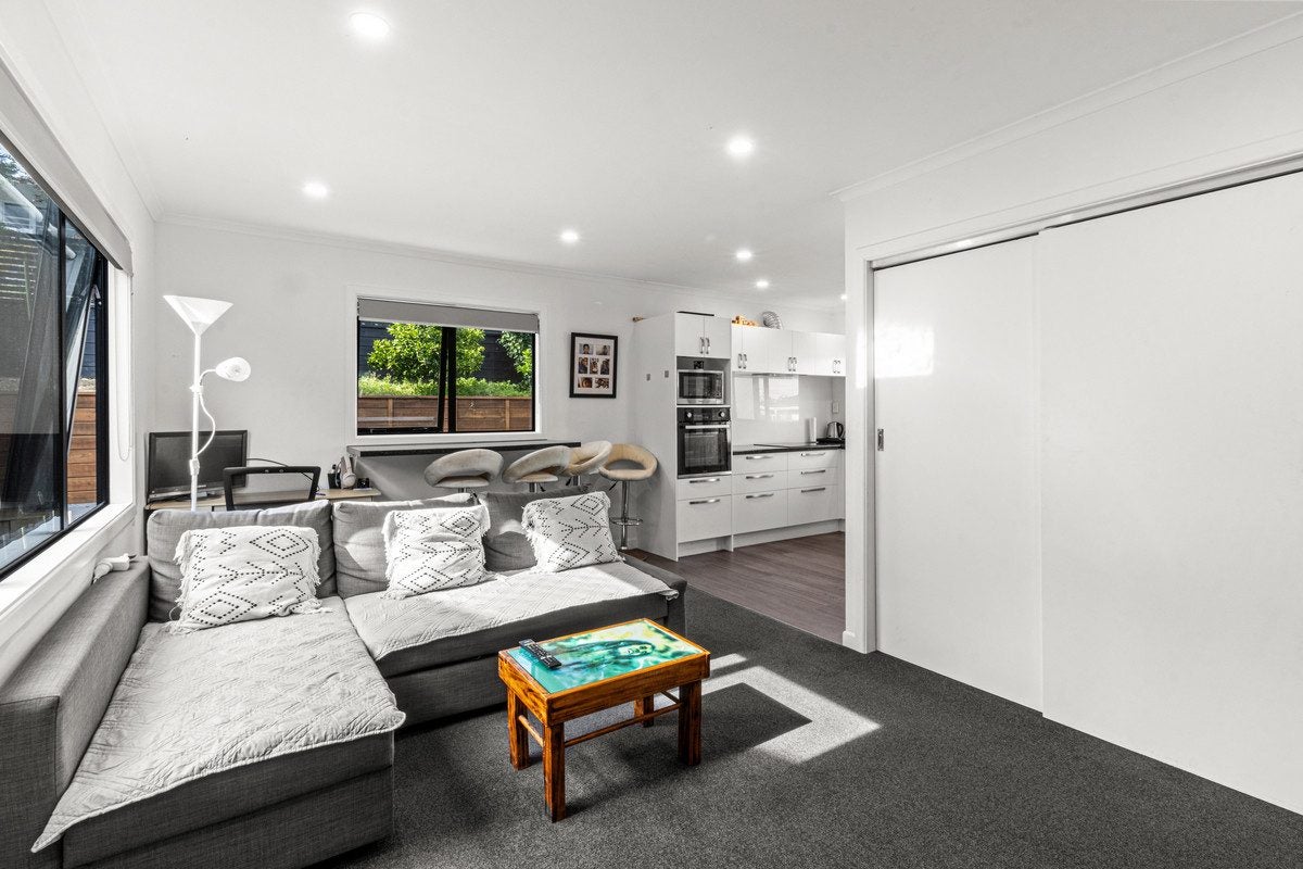 17 Parsons Street, Vogeltown, New Plymouth - Carousel 2